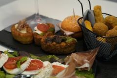 a28e29_5859a7d807d64a45a23dc86047bf777dmv2